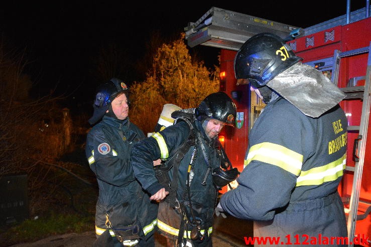 Brand i Villa. Holmevej i Vejle. 30/12-2015. Kl. 21:19.