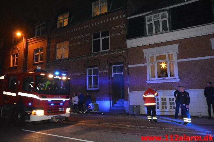 Brand i Etageejendom. Grejsdalsvej 13 i Vejle. 30/12-2015. Kl. 18:46.