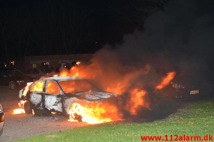 Bilbrand ved Asylcenter. Bredager 25 i Jelling. 03/01-2016. Kl. 00:48.