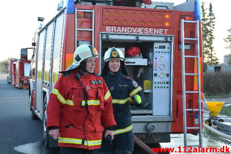 Brand på Landejendom. Vejle Landevej i Pjedsted. 04/01-2016. Kl. 12:55.