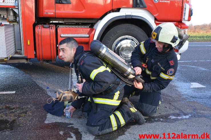 Brand på Landejendom. Vejle Landevej i Pjedsted. 04/01-2016. Kl. 12:55.