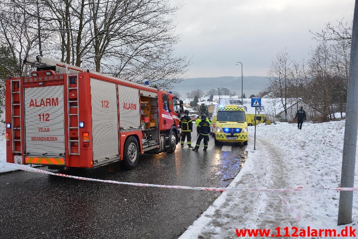 8-årige dreng dræbt af skolebus. Kirkebakken i Vejle Ø. 08/01-2016. Kl. 14:12.