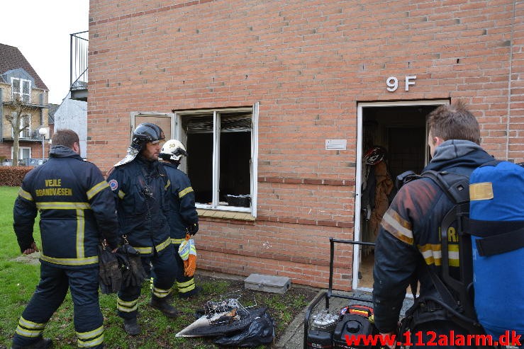 Brand i Etageejendom. Enggade i Vejle. 15/01-2015. Kl. 13:52.