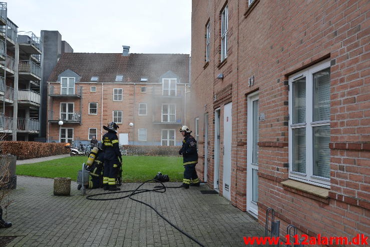 Brand i Etageejendom. Enggade i Vejle. 15/01-2015. Kl. 13:52.