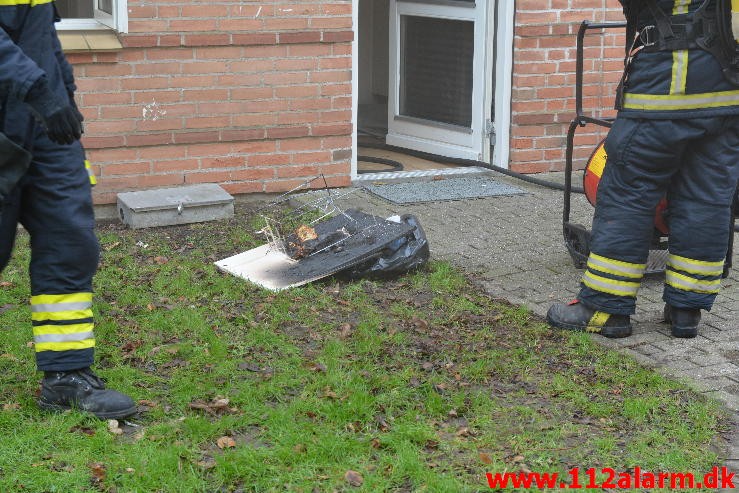 Brand i Etageejendom. Enggade i Vejle. 15/01-2015. Kl. 13:52.