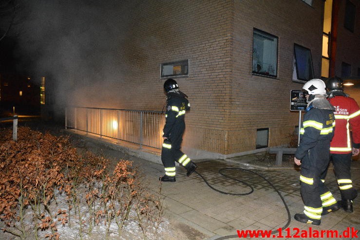 Brand i Etageejendom. Finlandsvej 91 i Vejle. 16/01-2016. Kl. 17:56.