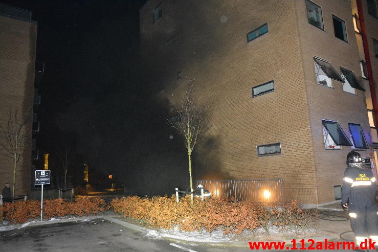 Brand i Etageejendom. Finlandsvej 91 i Vejle. 16/01-2016. Kl. 17:56.