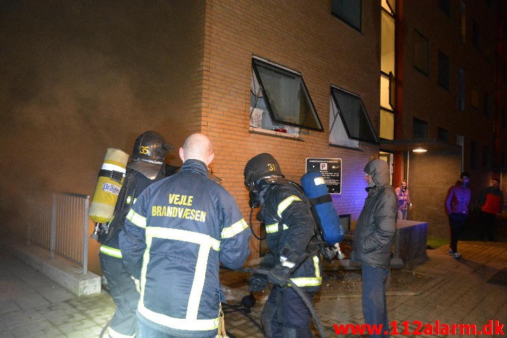 Brand i Etageejendom. Finlandsvej 91 i Vejle. 16/01-2016. Kl. 17:56.