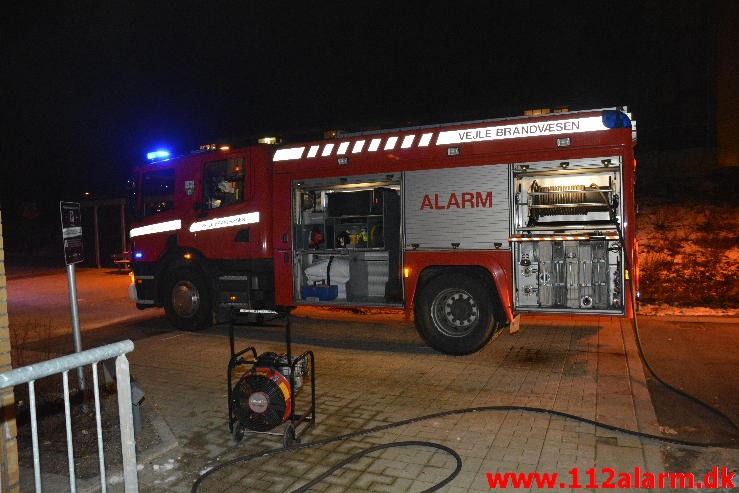 Brand i Etageejendom. Finlandsvej 91 i Vejle. 16/01-2016. Kl. 17:56.