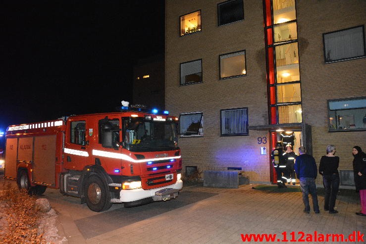 Brand i Etageejendom. Finlandsvej 91 i Vejle. 16/01-2016. Kl. 17:56.