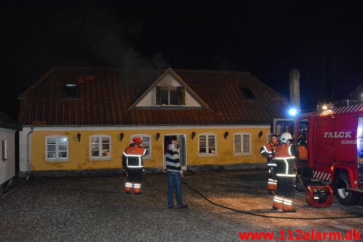 Gårdbrand. Mejslingvej ved Jerlev. 18/01-2016. Kl. 17:32.