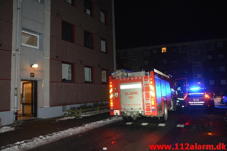 Brand i Etageejendom. Skolegade i Vejle. 22/01-2016. Kl. 22:15.