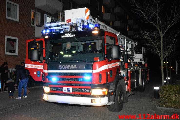 Brand i Etageejendom. Østerled 40 i Vejle. 13/02-2016. Kl. 18:06.