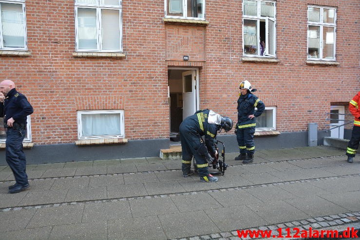 Brand i Lejlighed. Nyboesgade i Vejle. 22/02-2016. Kl. 09:34.