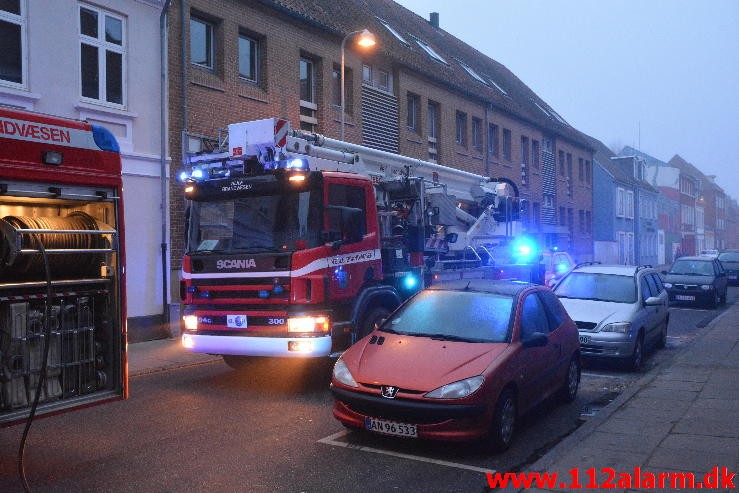 Brand i butik. Staldgårdsgade i Vejle. 19/03-2016. Kl. 06:03.