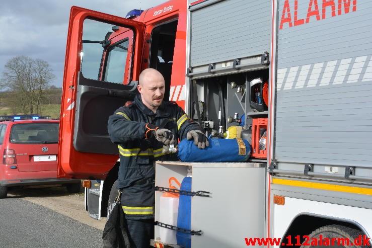 Brand i Villa. Riberlundvej ved Lindved. 21/03-2016. Kl. 9:21.