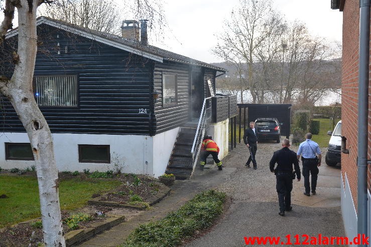 Brand i Villa. Ribe Landevej i Vejle. 21/03-2016. Kl. 16:51.