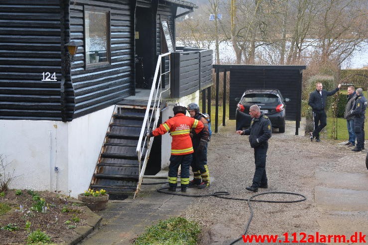 Brand i Villa. Ribe Landevej i Vejle. 21/03-2016. Kl. 16:51.