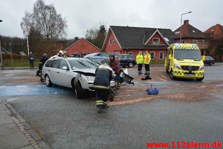 FUH med fastklemt Fredericiavej i Vejle. 27/03-2016. Kl. 14:33.