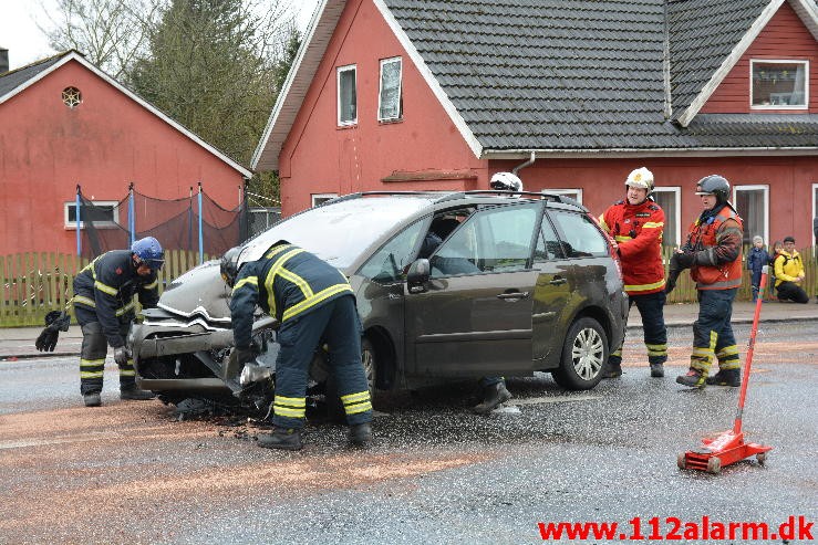 FUH med fastklemt Fredericiavej i Vejle. 27/03-2016. Kl. 14:33.