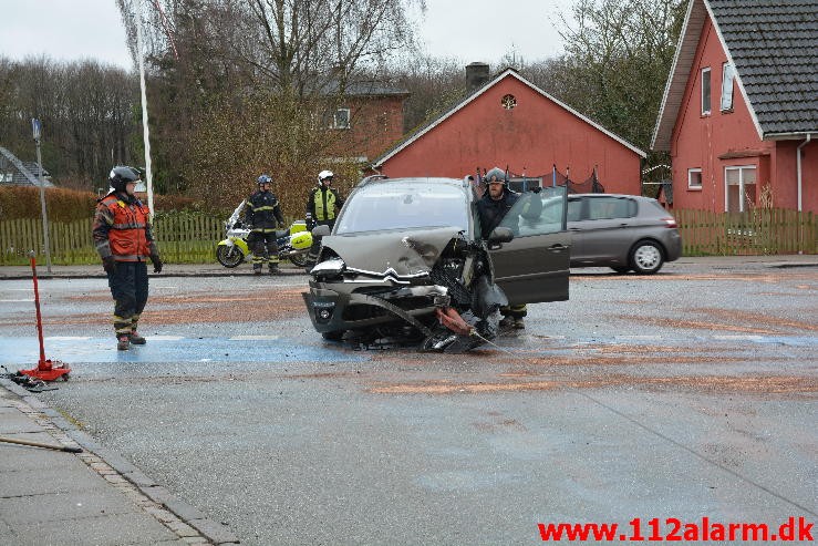 FUH med fastklemt Fredericiavej i Vejle. 27/03-2016. Kl. 14:33.