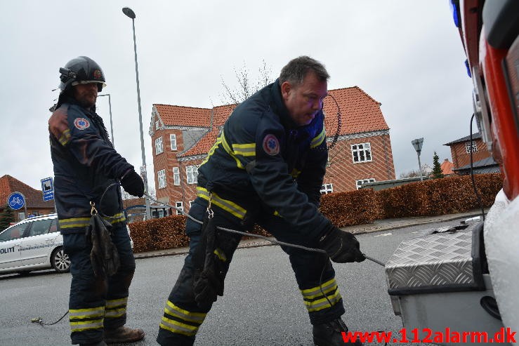 FUH med fastklemt Fredericiavej i Vejle. 27/03-2016. Kl. 14:33.