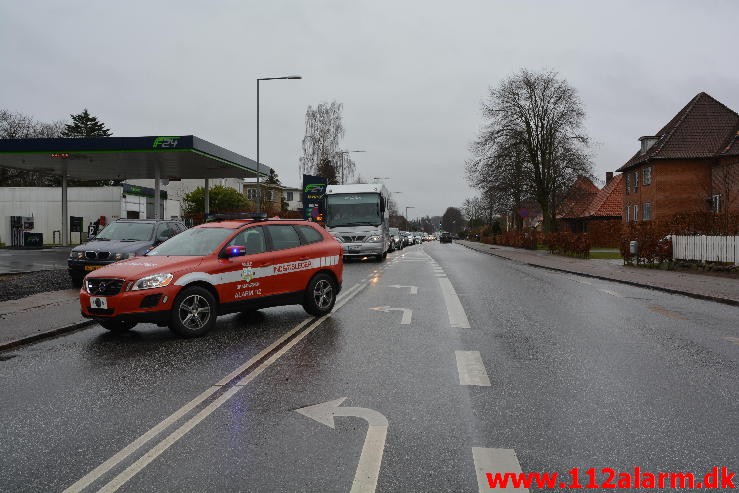 FUH med fastklemt Fredericiavej i Vejle. 27/03-2016. Kl. 14:33.