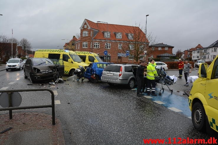 FUH med fastklemt Fredericiavej i Vejle. 27/03-2016. Kl. 14:33.