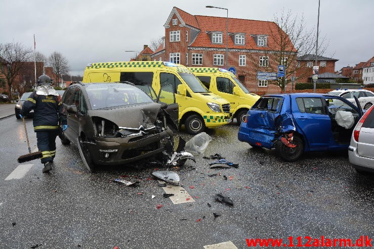 FUH med fastklemt Fredericiavej i Vejle. 27/03-2016. Kl. 14:33.