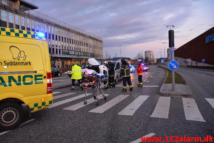 FUH med fastklemt. Sønderbrogade i Vejle. 12/04-2016. Kl. 06:03.