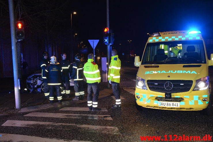 Fuh med fastklemt. Nørrebrogade i Vejle. 17/04-2016. Kl. 04:48.