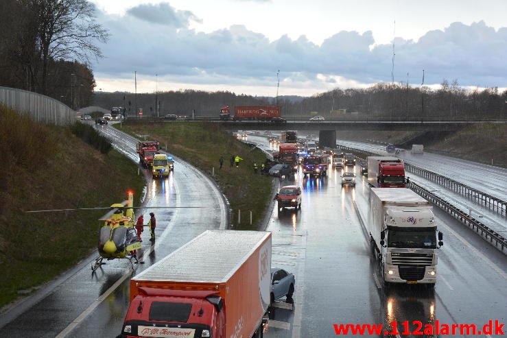 3 Uheld på under 30 minutter. Fredericiavej/E45 i Vejle. 26/04-2016. Kl. 18:12.