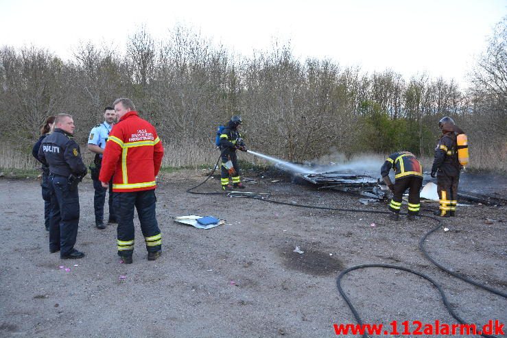 Brand i Campingvogn. Islandsvej i Vejle. 01/05-2016. Kl. 20:44.