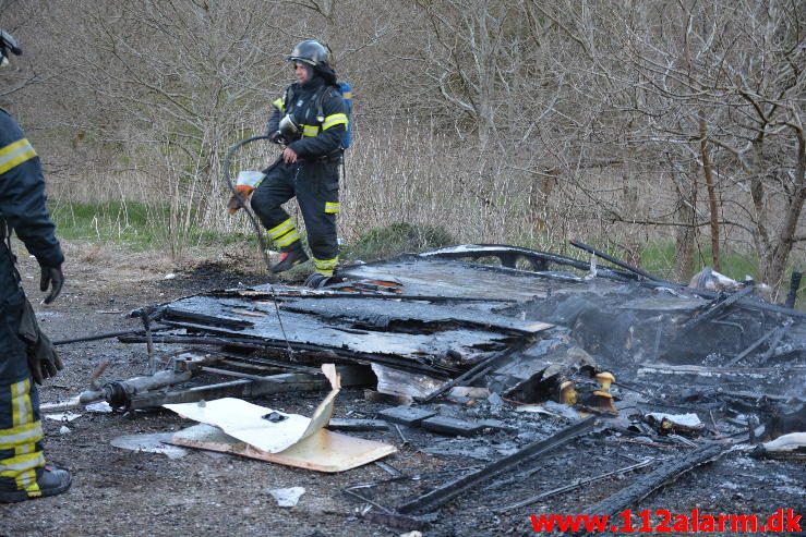 Brand i Campingvogn. Islandsvej i Vejle. 01/05-2016. Kl. 20:44.