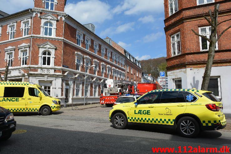 Brand i Etageejendom. Linnemannsgade i Vejle. 02/05-2016. Kl. 12:46.