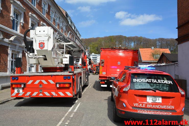 Brand i Etageejendom. Linnemannsgade i Vejle. 02/05-2016. Kl. 12:46.