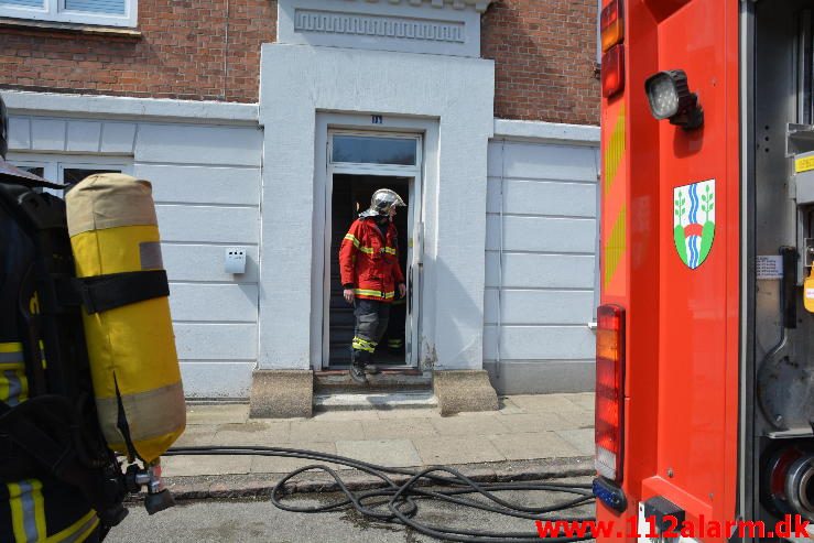 Brand i Etageejendom. Linnemannsgade i Vejle. 02/05-2016. Kl. 12:46.