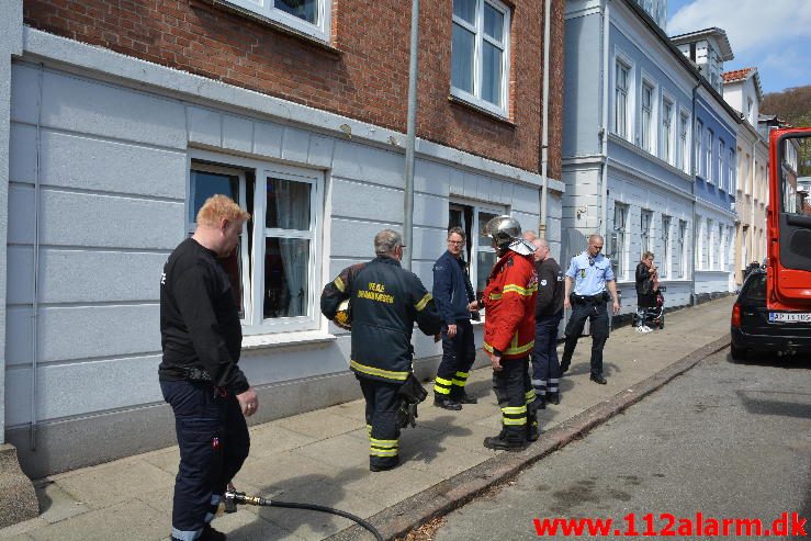 Brand i Etageejendom. Linnemannsgade i Vejle. 02/05-2016. Kl. 12:46.