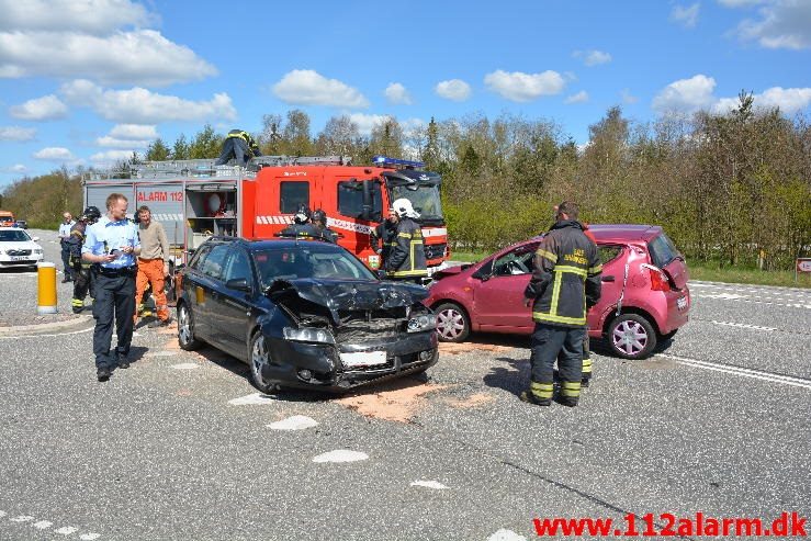 Kørte frontalt sammen. Viborg Hovedvej ved Hotel Gudenåen. 04/05-2016. Kl. 12:52.