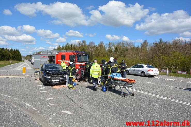 Kørte frontalt sammen. Viborg Hovedvej ved Hotel Gudenåen. 04/05-2016. Kl. 12:52.