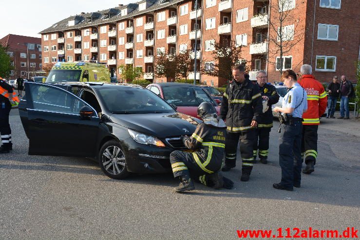 FUH med fastklemt. Ørstedsgade i Vejle. 06/05-2016. Kl. 18:55.