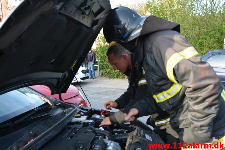 FUH med fastklemt. Ørstedsgade i Vejle. 06/05-2016. Kl. 18:55.