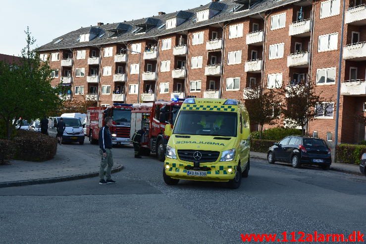 FUH med fastklemt. Ørstedsgade i Vejle. 06/05-2016. Kl. 18:55.