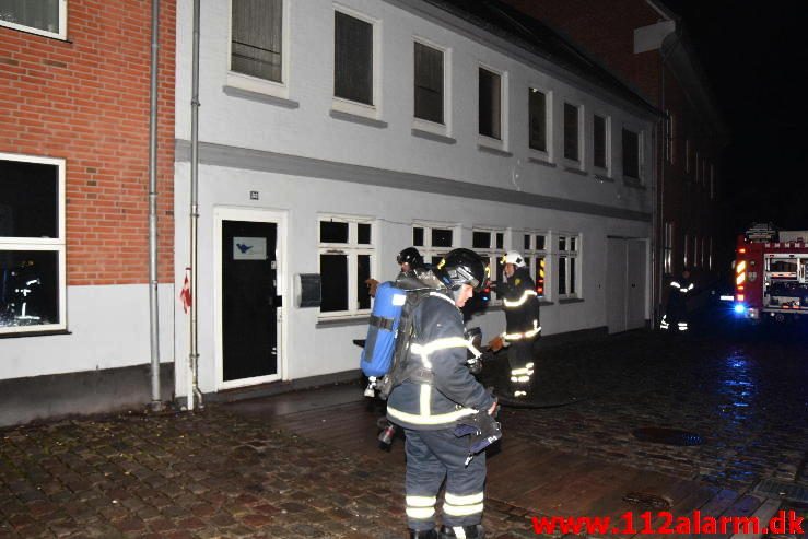 Brand i etageejendom. Grønnegade 33 i Vejle. 22/05-2016. Kl. 03:10.