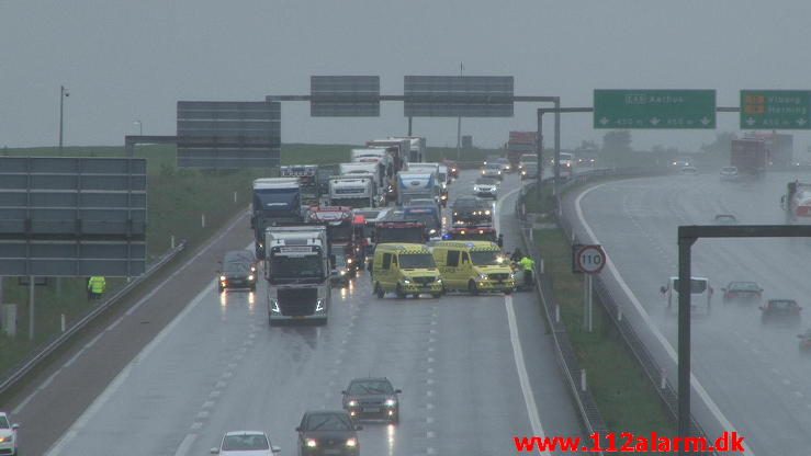FUH med Fastklemte. Motorvejen E45 ved Vejle. 23/05-2016. Kl. 9:51.