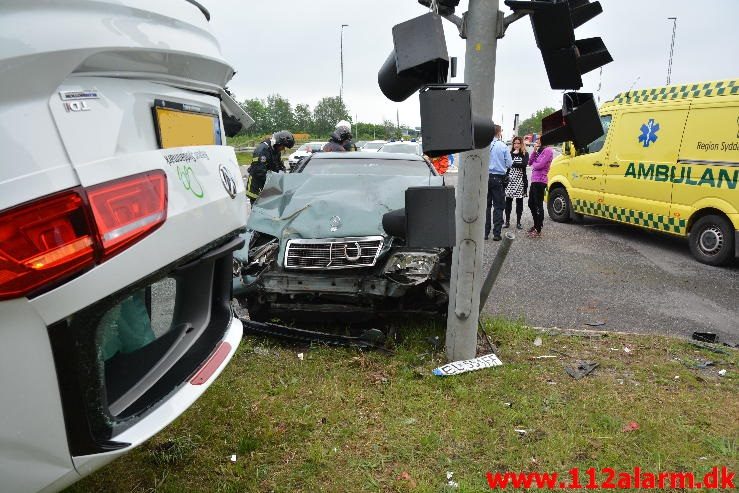 FUH med fastklemt. Fredericiavej lige ved Motorvejen. 24/05-2016. Kl. 18:56.