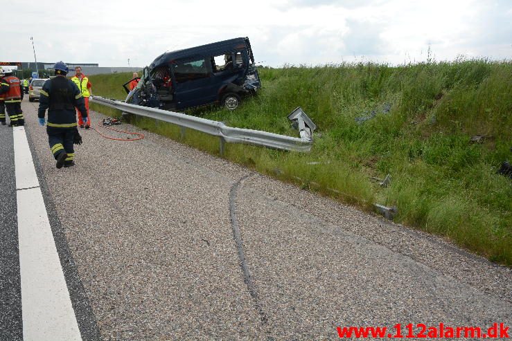 FUH med fastklemt. Motorvejen lige før afkørslen til Horsensvej. 28/05-2016. Kl. 16:15.