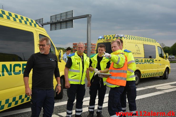 FUH med fastklemt. Motorvejen lige før afkørslen til Horsensvej. 28/05-2016. Kl. 16:15.