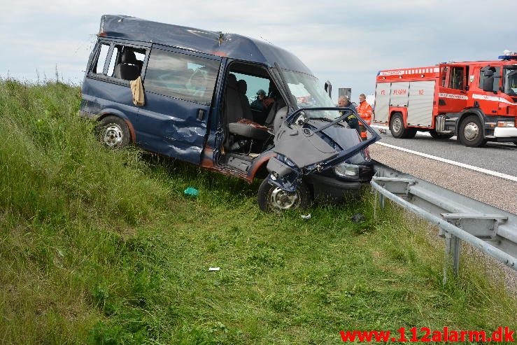 FUH med fastklemt. Motorvejen lige før afkørslen til Horsensvej. 28/05-2016. Kl. 16:15.