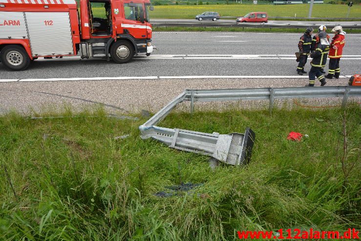 FUH med fastklemt. Motorvejen lige før afkørslen til Horsensvej. 28/05-2016. Kl. 16:15.